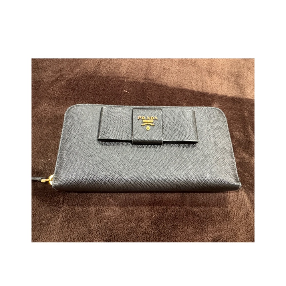Prada Black Saffiano Wallet with Bow Accent NWOT